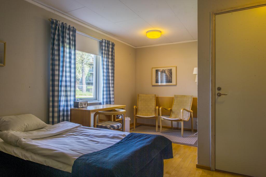 Hotell Sjoevillan Upplands-Väsby エクステリア 写真