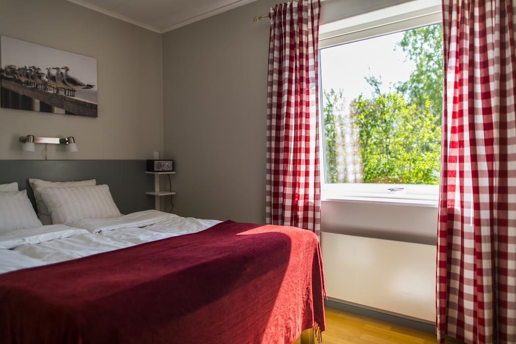 Hotell Sjoevillan Upplands-Väsby エクステリア 写真