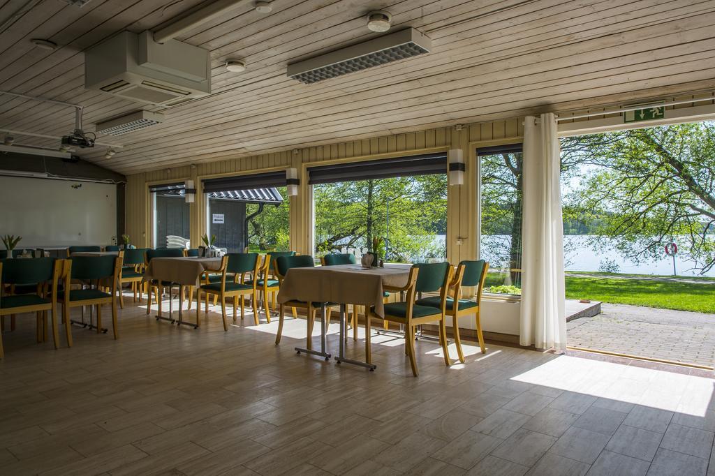 Hotell Sjoevillan Upplands-Väsby エクステリア 写真