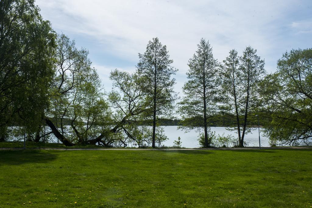Hotell Sjoevillan Upplands-Väsby エクステリア 写真