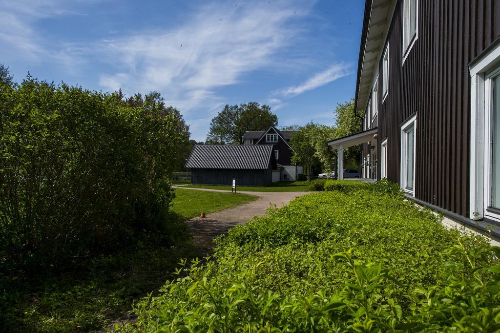 Hotell Sjoevillan Upplands-Väsby エクステリア 写真