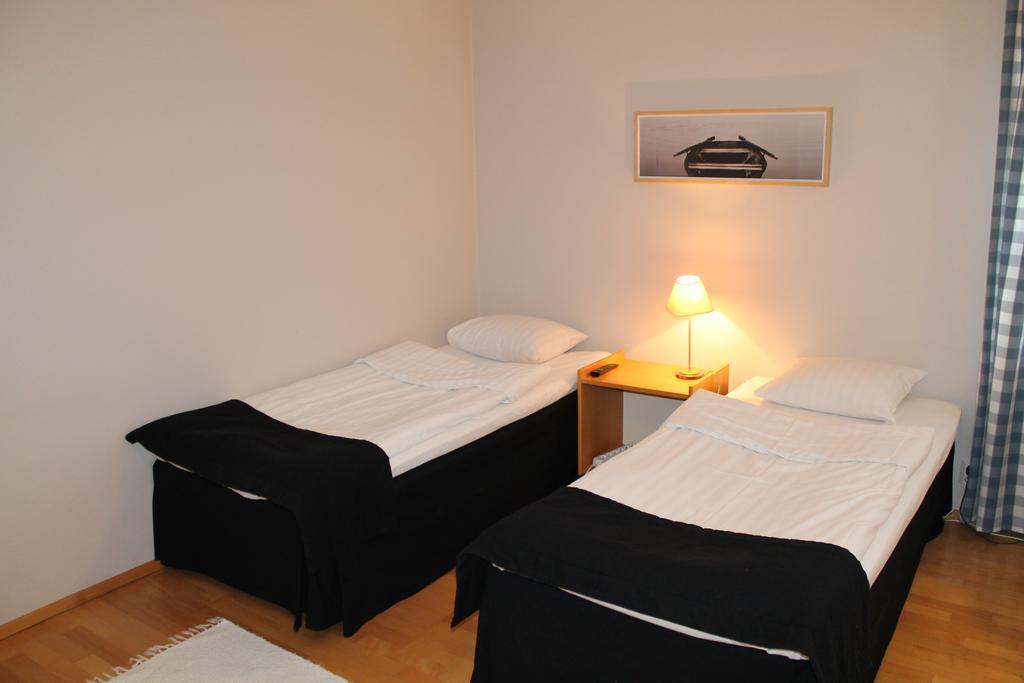 Hotell Sjoevillan Upplands-Väsby エクステリア 写真