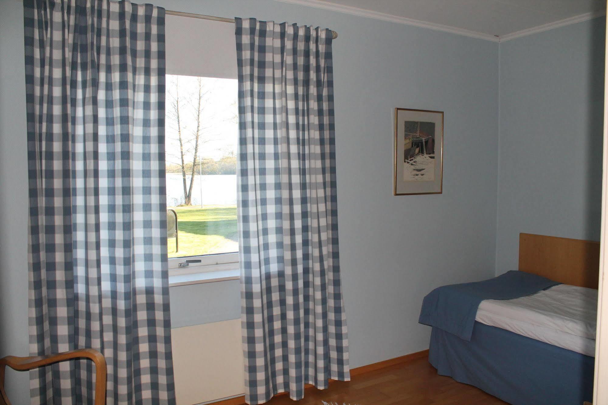 Hotell Sjoevillan Upplands-Väsby エクステリア 写真