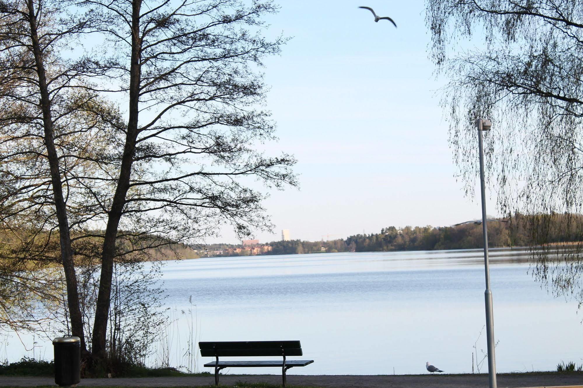 Hotell Sjoevillan Upplands-Väsby エクステリア 写真