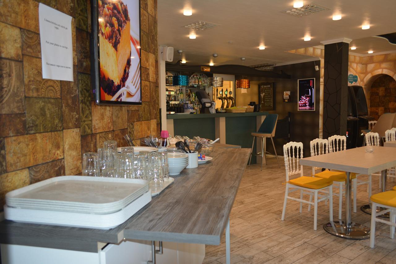 Hotell Sjoevillan Upplands-Väsby エクステリア 写真